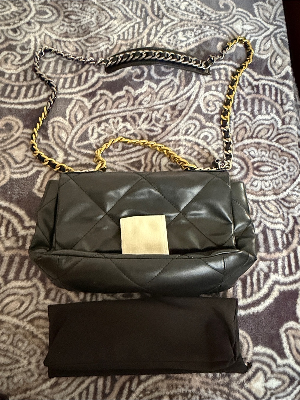 Quilted Chain Shoulder Bag - Black